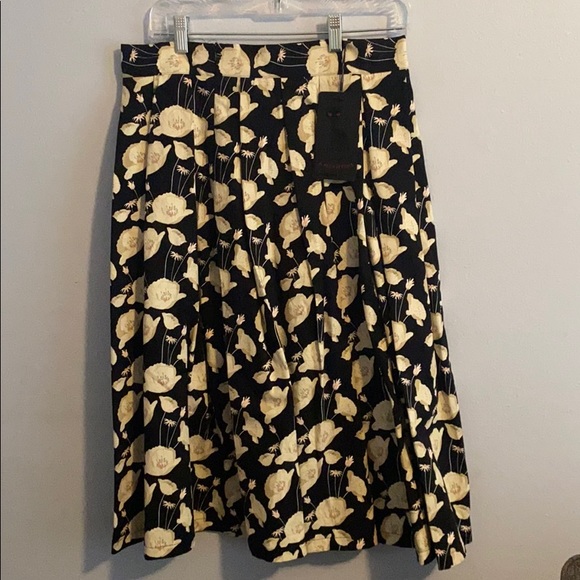 Floral Skirt - Picture 3 of 6